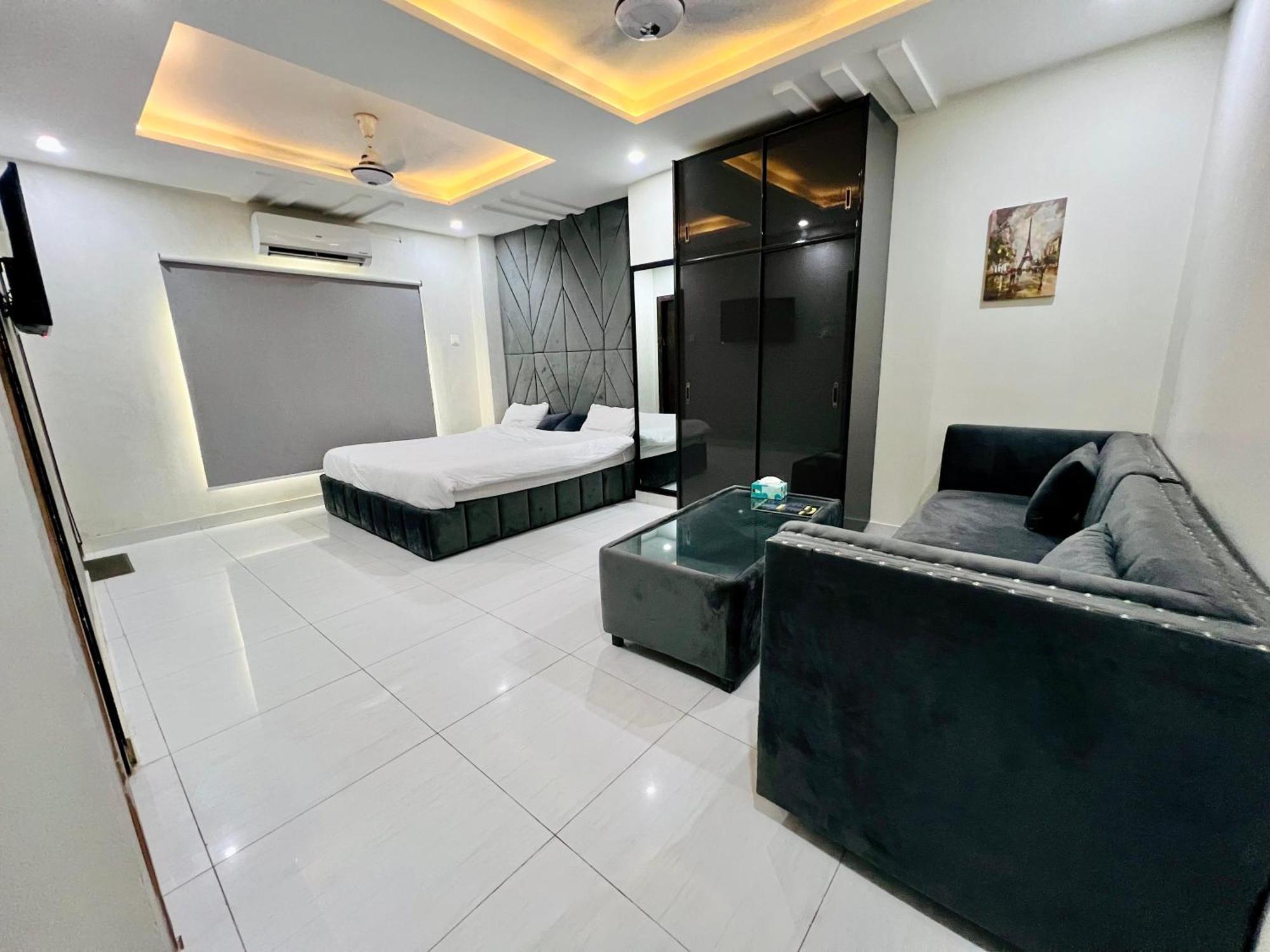 Hotel Premier Heights Jhelum Exterior foto
