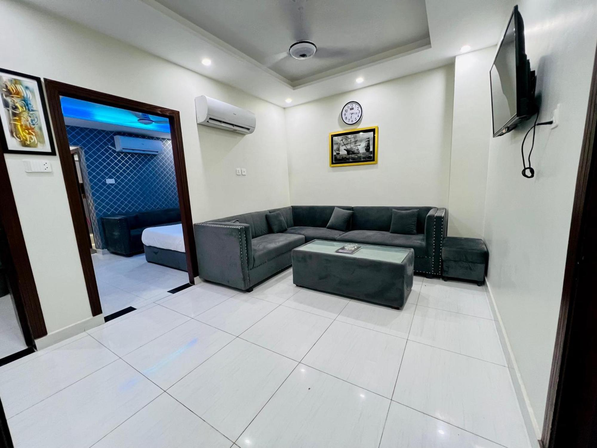 Hotel Premier Heights Jhelum Exterior foto