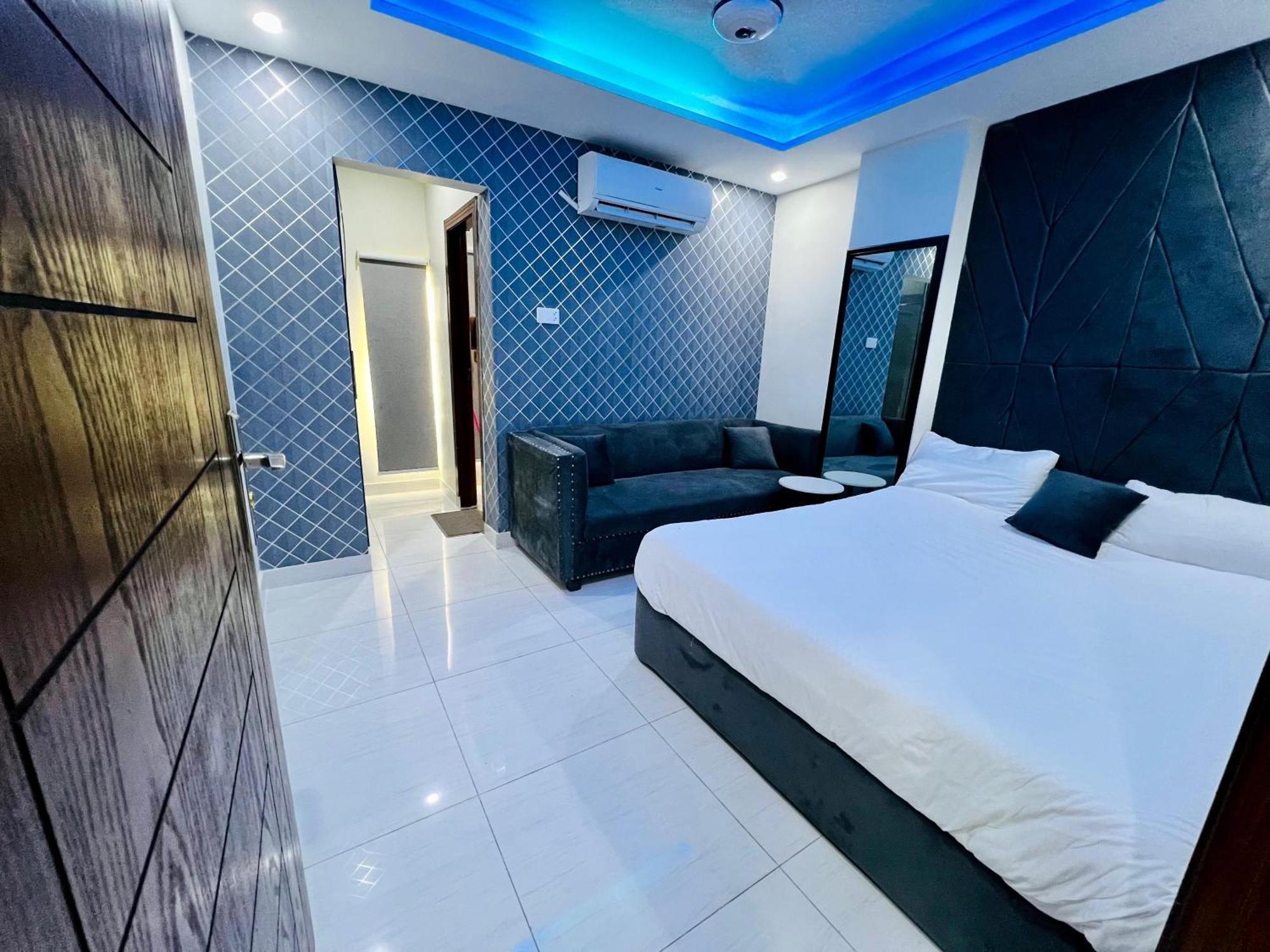 Hotel Premier Heights Jhelum Exterior foto